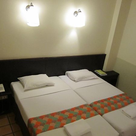 Rome Place Hotel Phuket Esterno foto