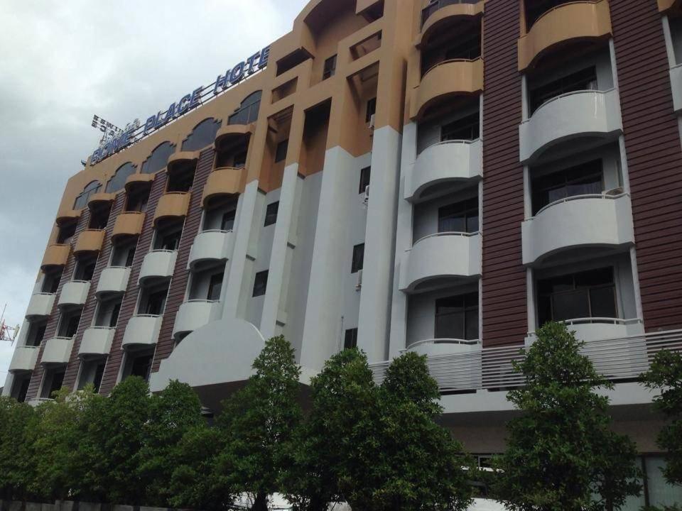 Rome Place Hotel Phuket Esterno foto