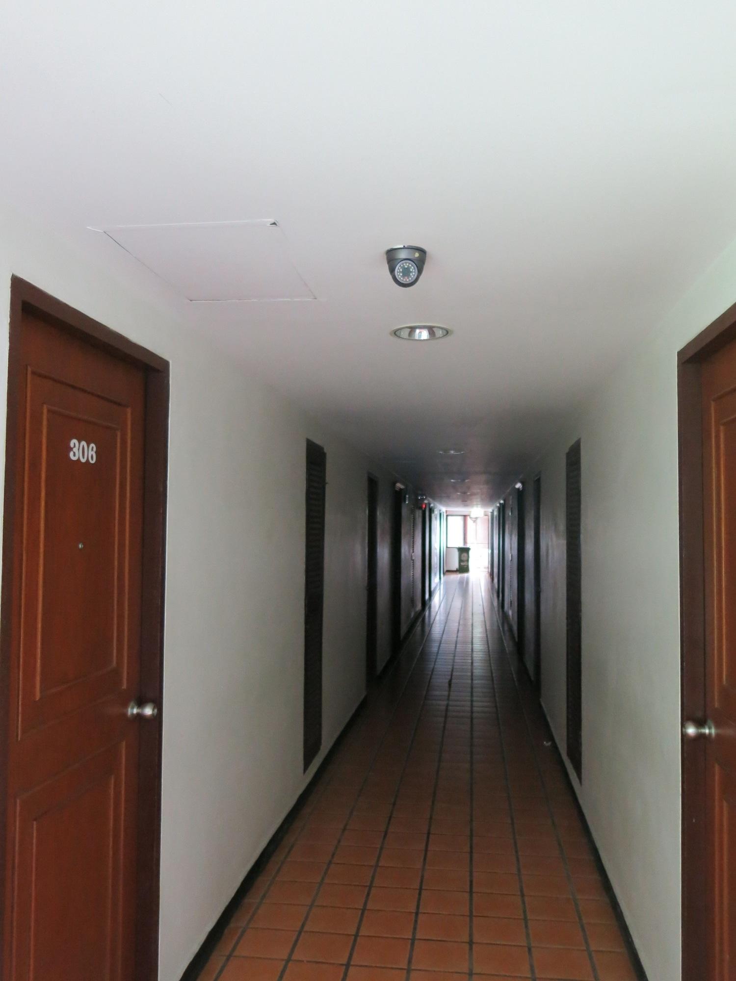 Rome Place Hotel Phuket Esterno foto