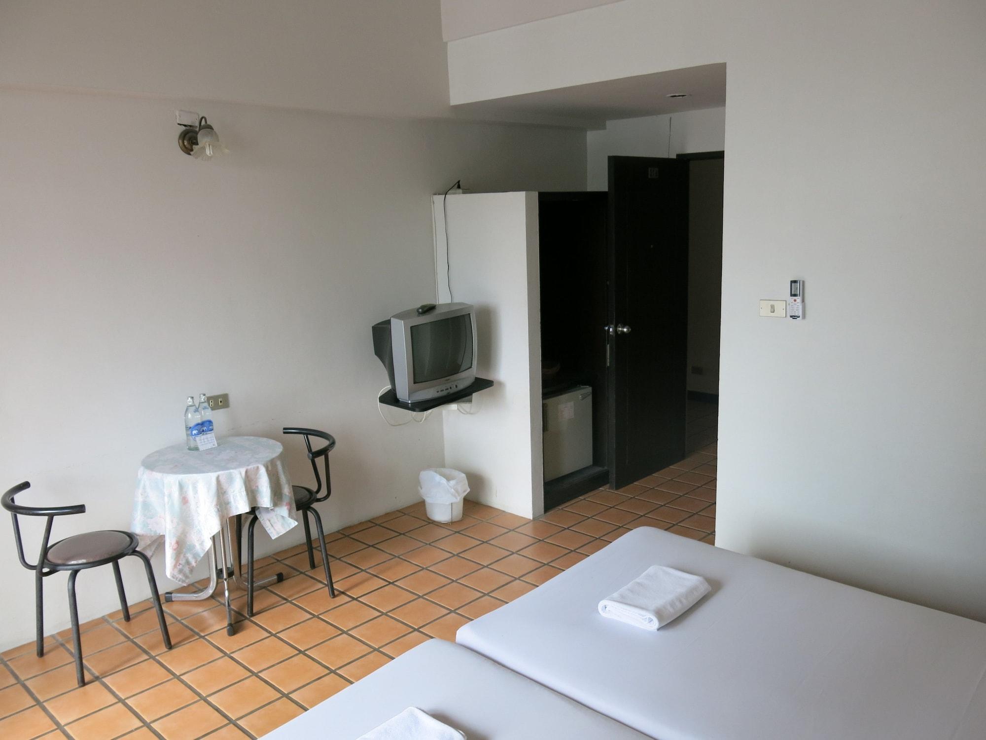 Rome Place Hotel Phuket Esterno foto