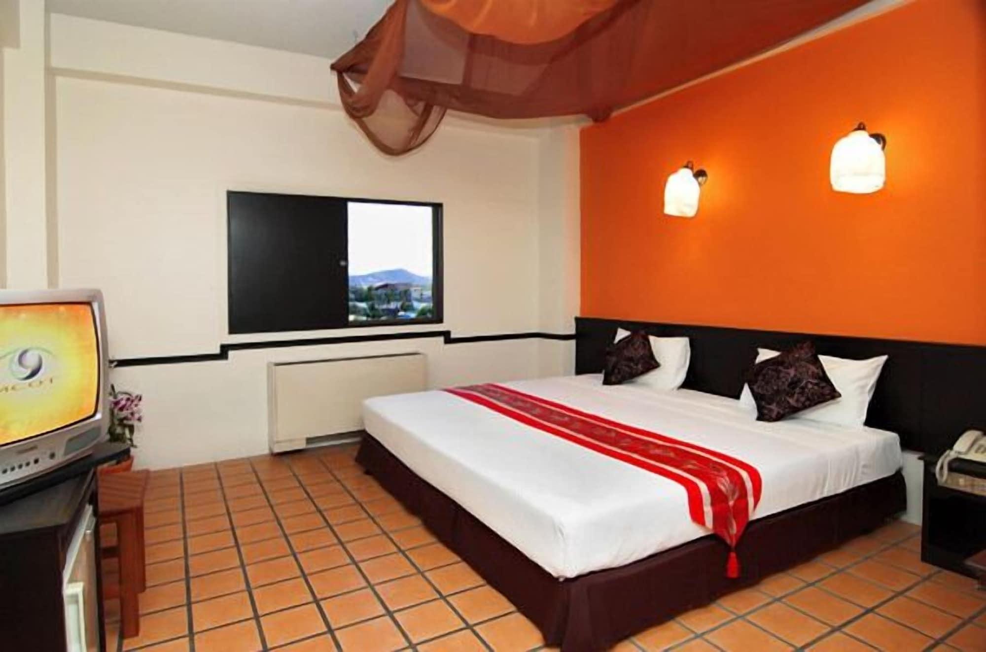 Rome Place Hotel Phuket Esterno foto