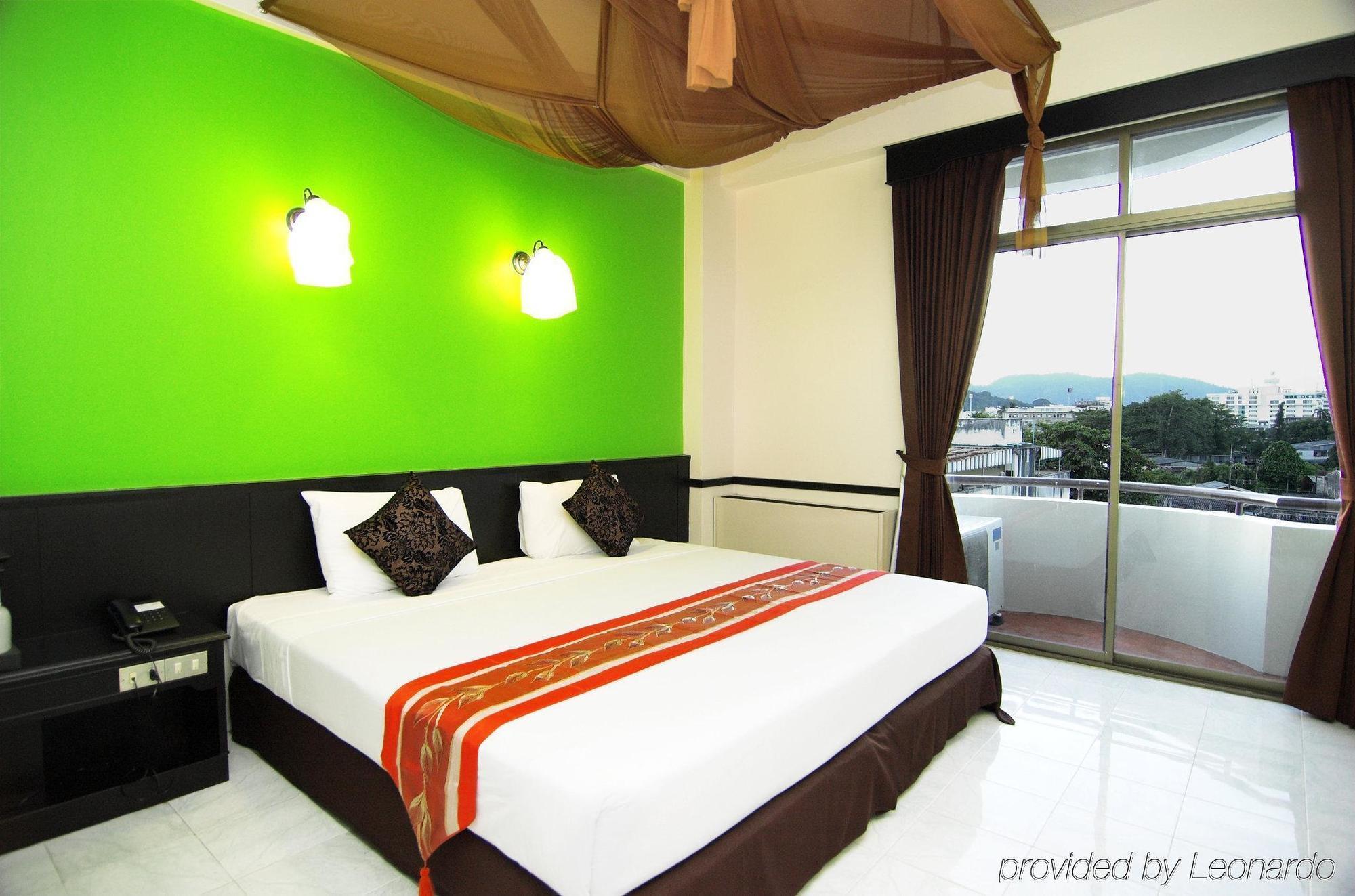 Rome Place Hotel Phuket Esterno foto