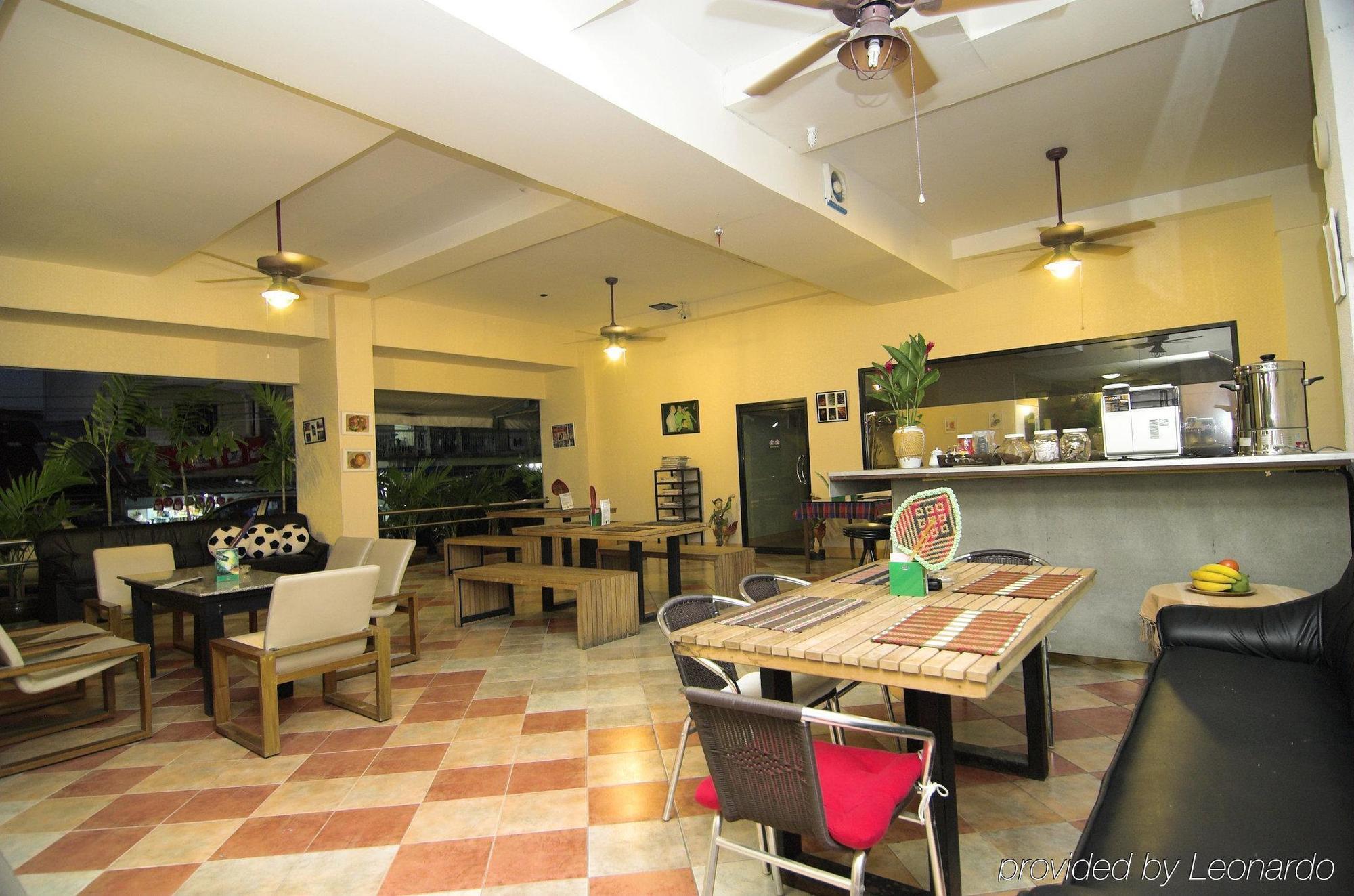 Rome Place Hotel Phuket Esterno foto