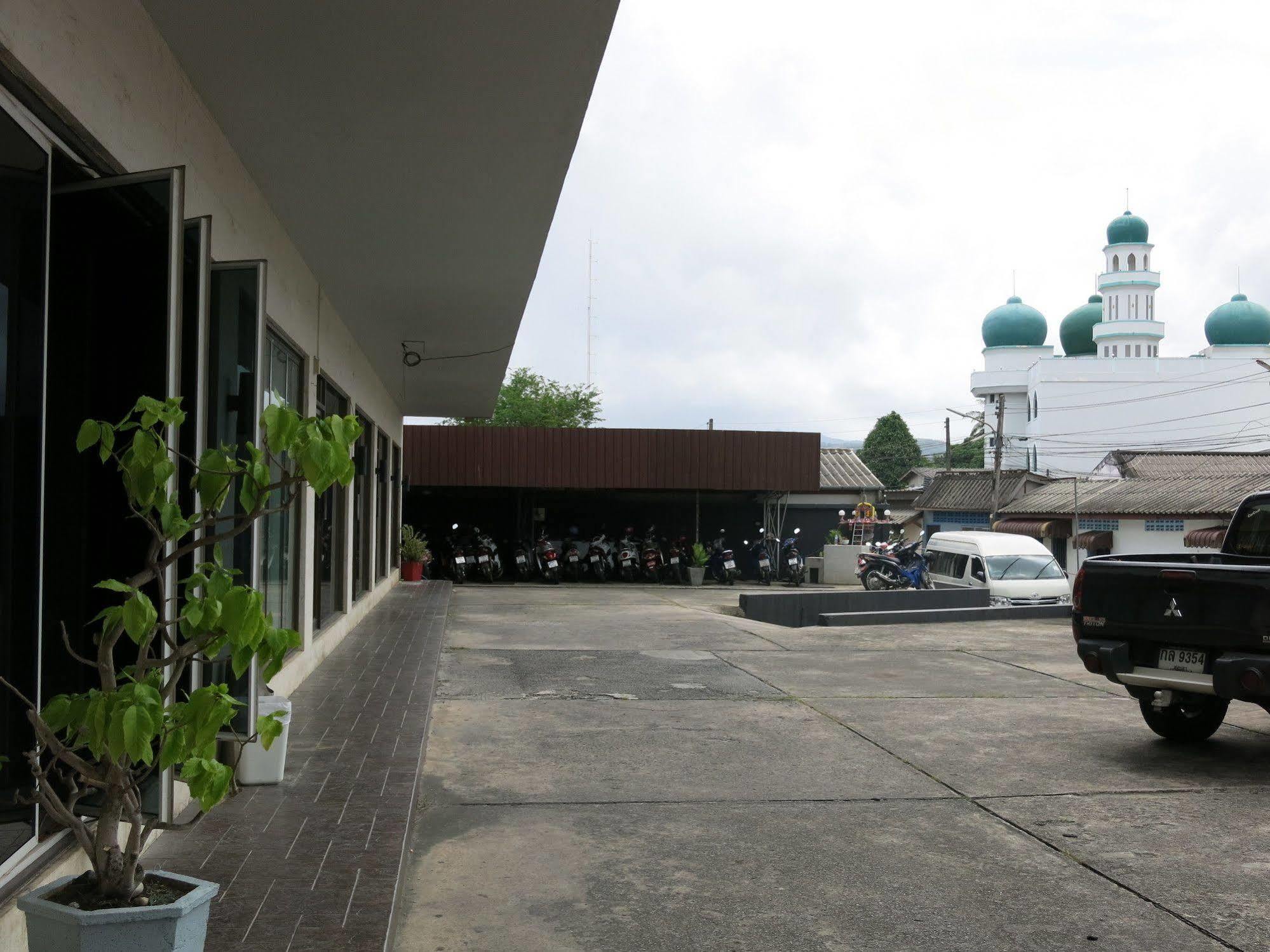 Rome Place Hotel Phuket Esterno foto