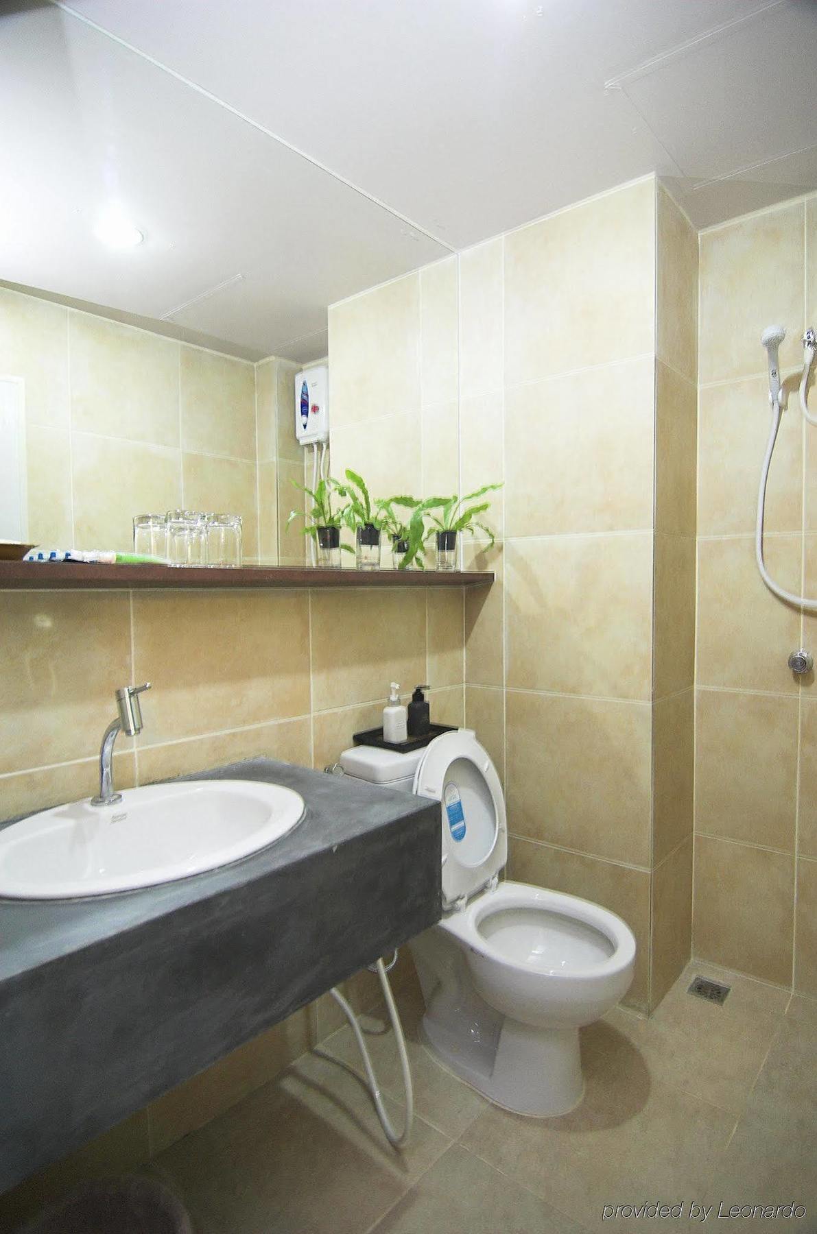 Rome Place Hotel Phuket Esterno foto