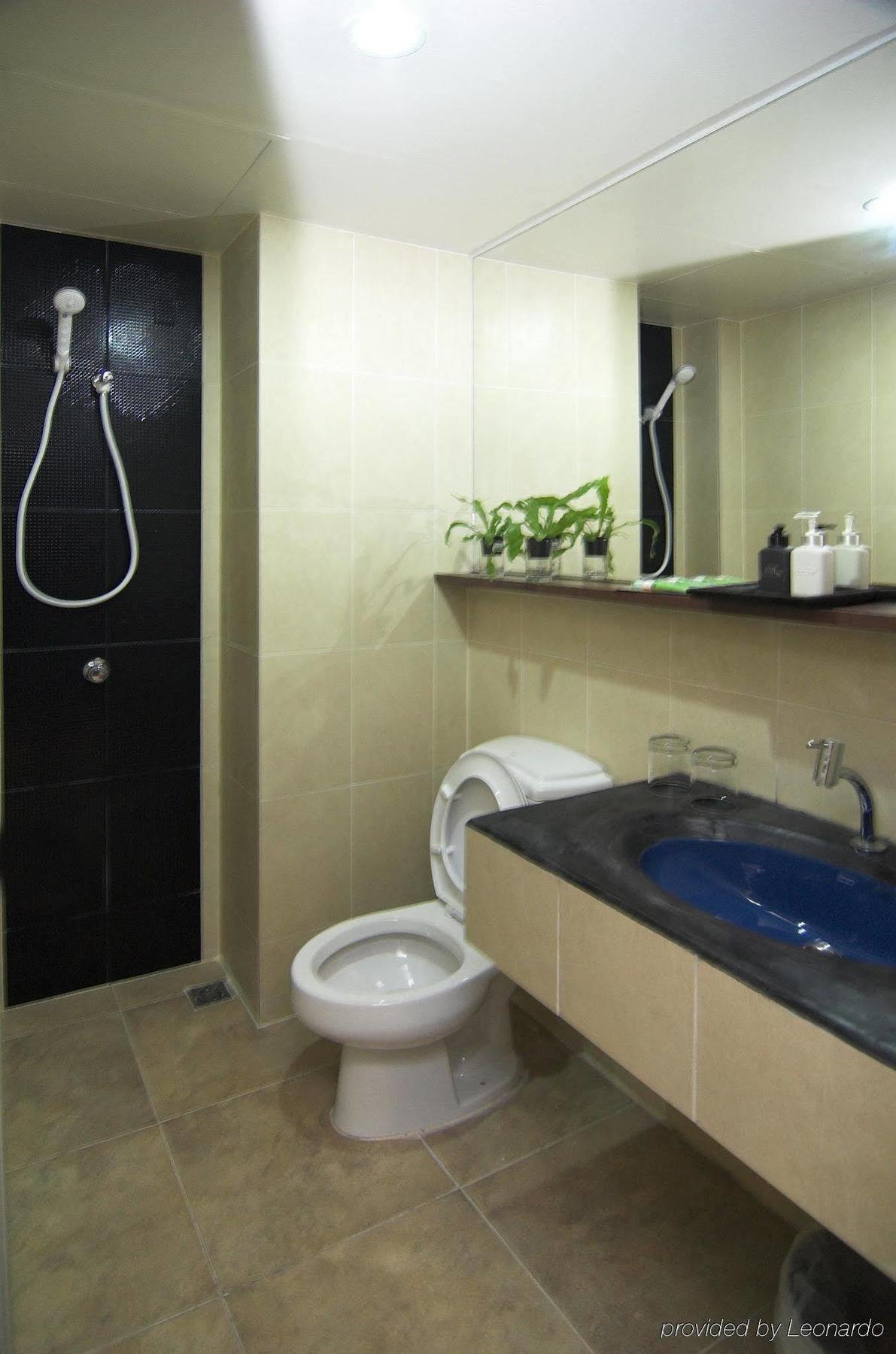 Rome Place Hotel Phuket Esterno foto