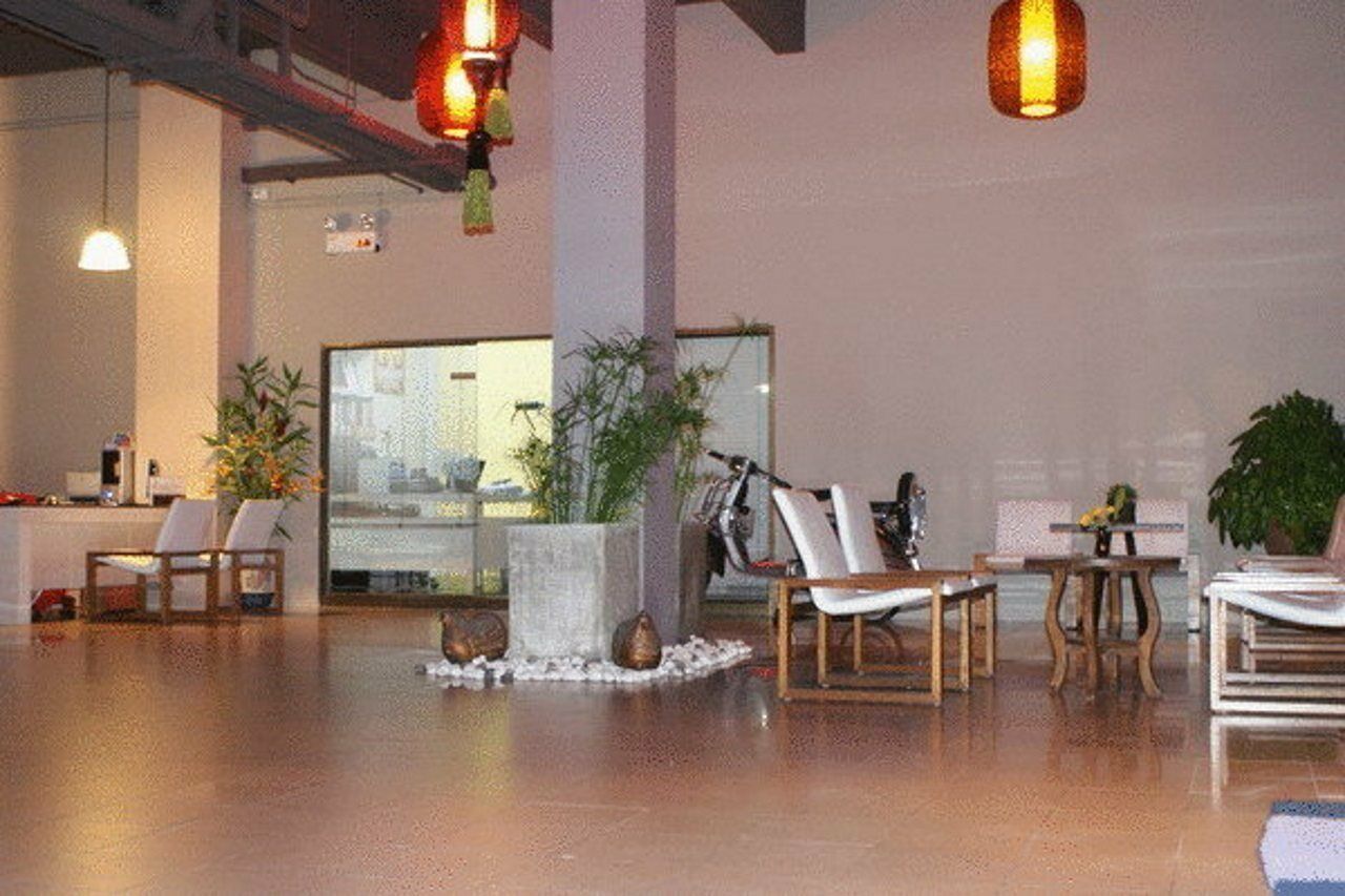 Rome Place Hotel Phuket Esterno foto